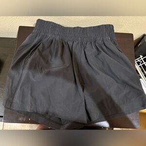 Vuori Villa Short
